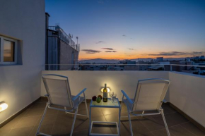 Olvar 2-storey Penthouse w/terrace, Athens Center
